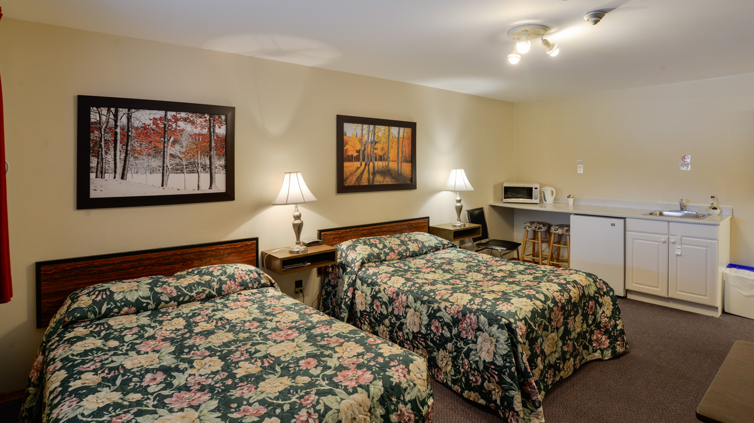 oakwood-motel-2019-2 - Muskoka Tourism